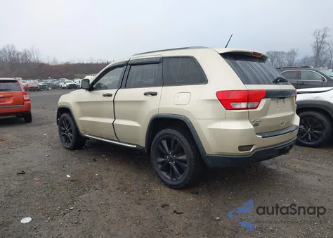 2011 Jeep Grand Cherokee Overland z USA, uszkodzony, nr VIN 1J4RR6GG2BC599837